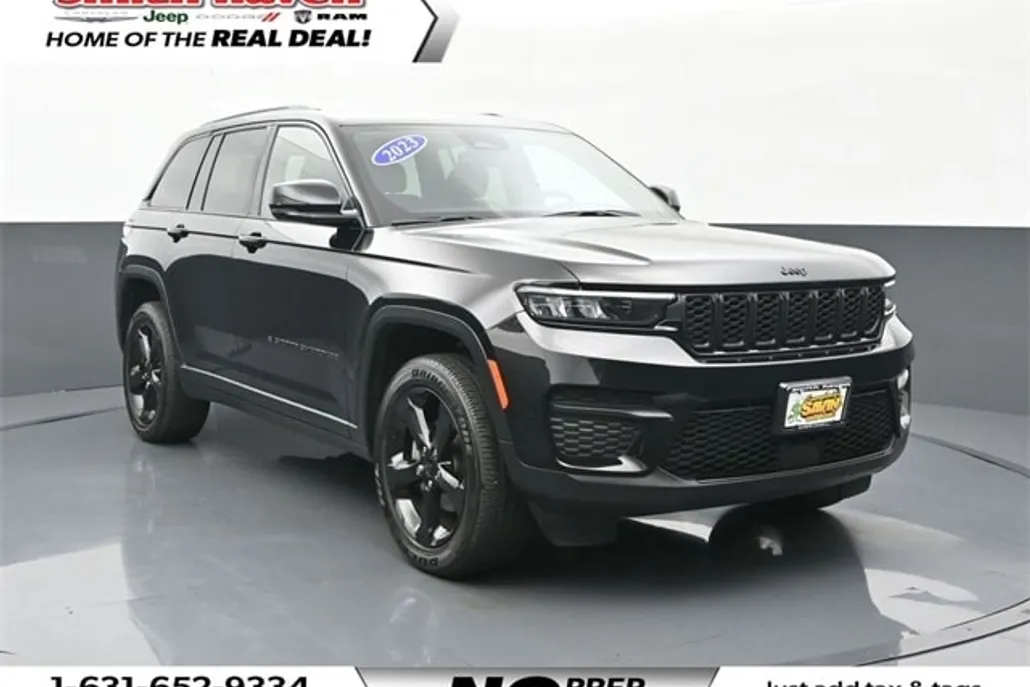 2023 Jeep Grand Cherokee Altitude photo 1