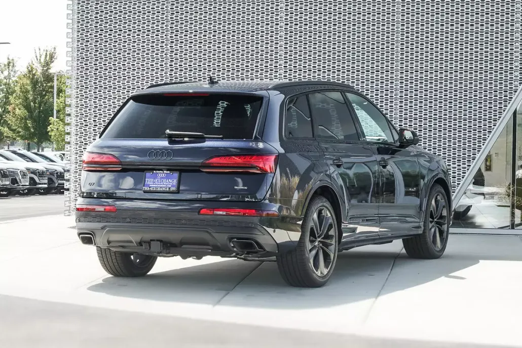 2025 Audi Q7 55 Premium Plus photo 1