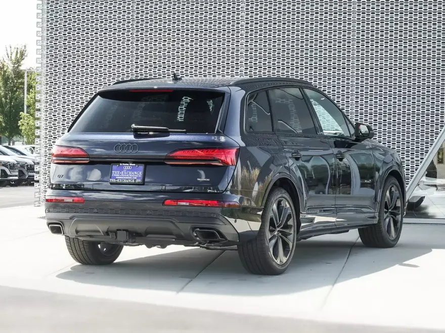 2025 Audi Q7 55 Premium Plus photo 1