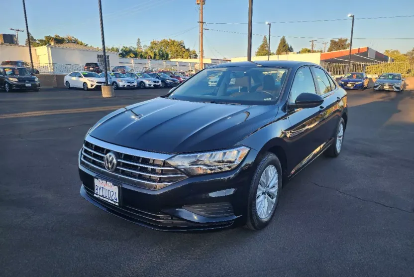 2020 Volkswagen Jetta SE photo 1