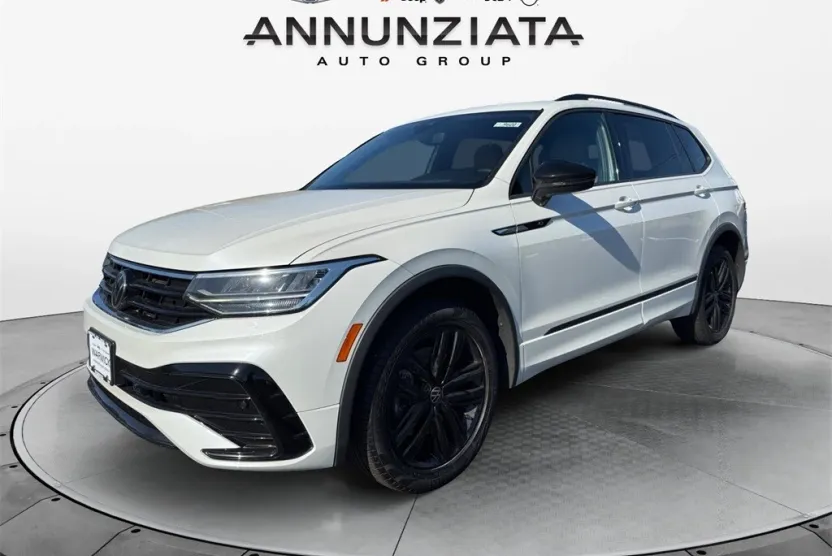 2022 Volkswagen Tiguan SE R-Line Black photo 1