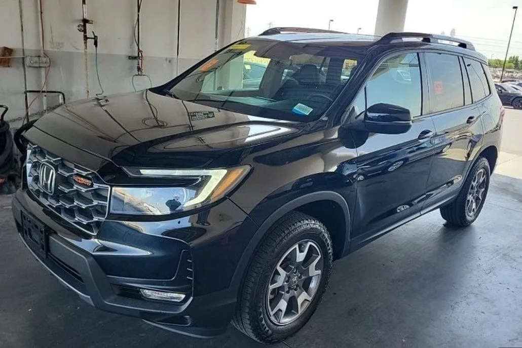 2022 Honda Passport TrailSport photo 1