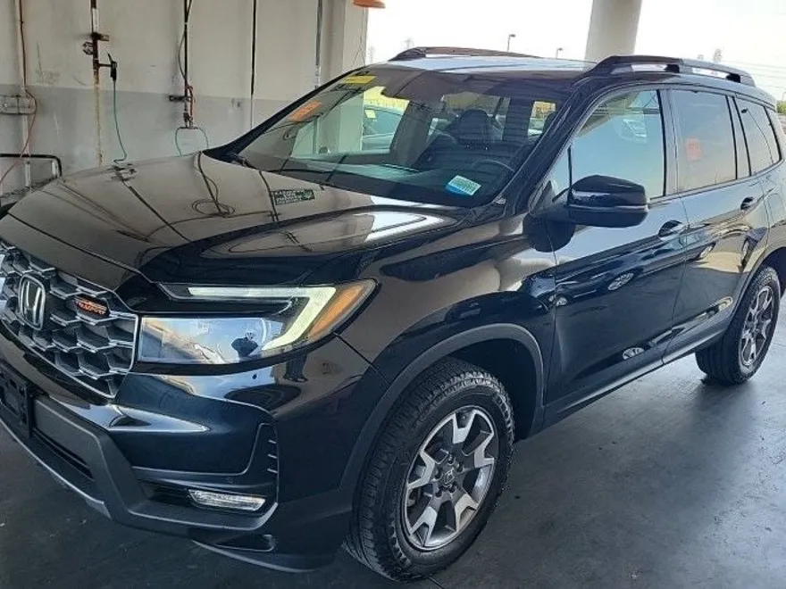 2022 Honda Passport TrailSport photo 1