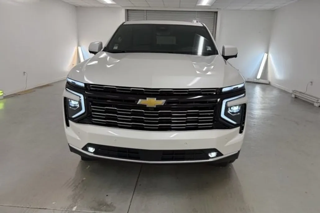 2025 Chevrolet Tahoe High Country photo 1