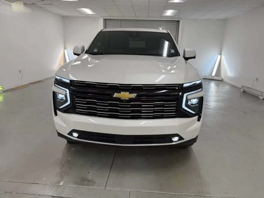2025 Chevrolet Tahoe High Country photo 1
