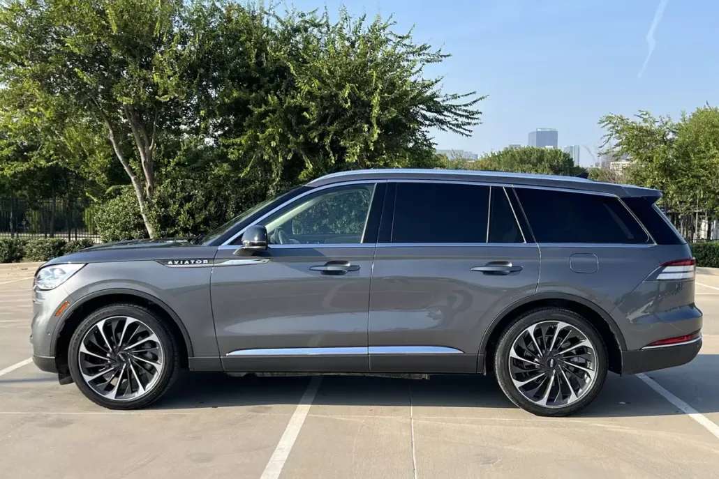 2023 Lincoln Aviator Reserve photo 1