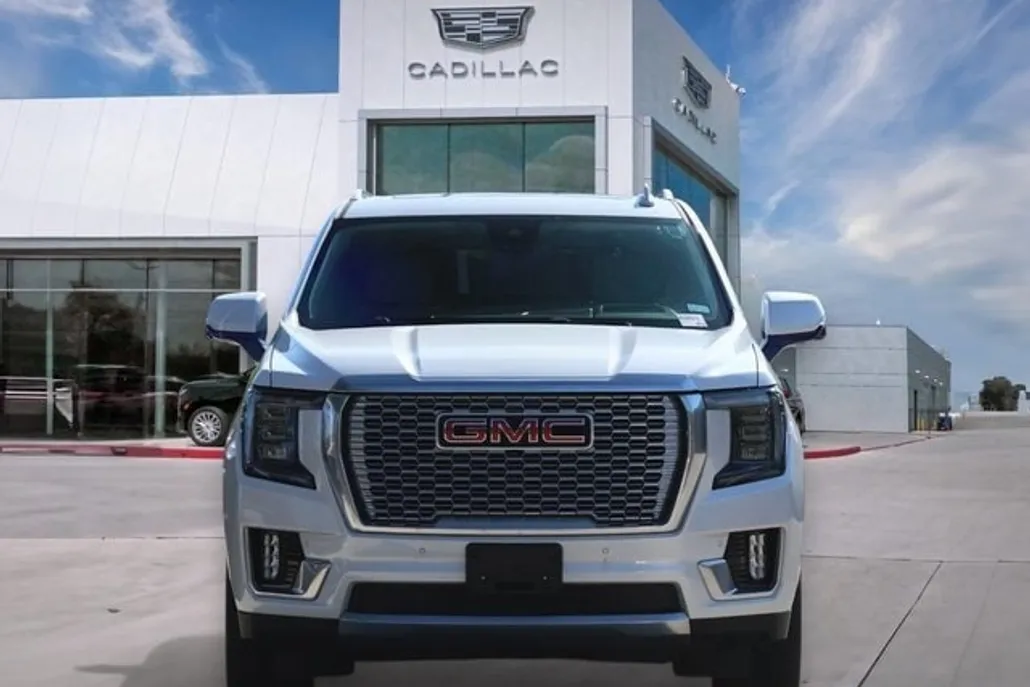 2023 Gmc Yukon XL Denali photo 1
