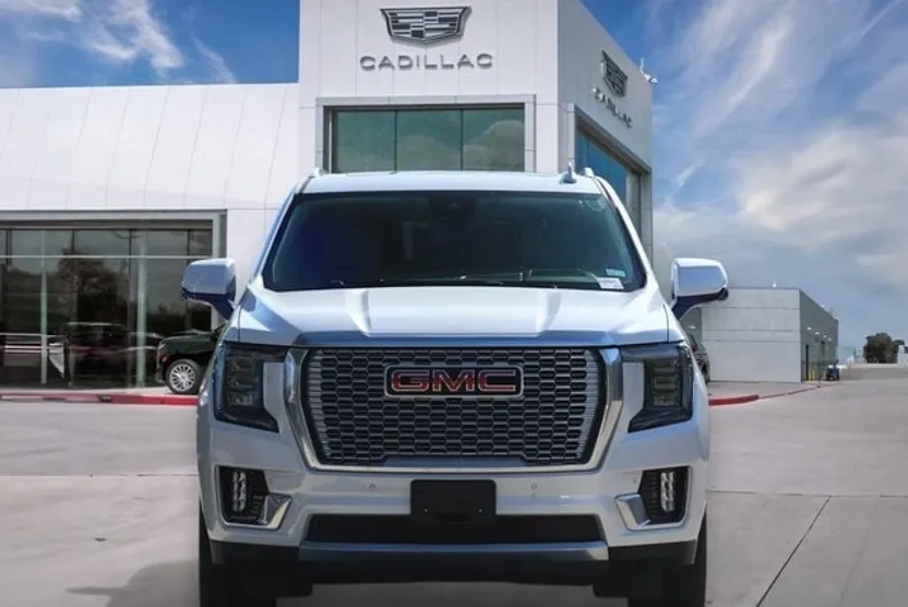 2023 Gmc Yukon XL Denali photo 1