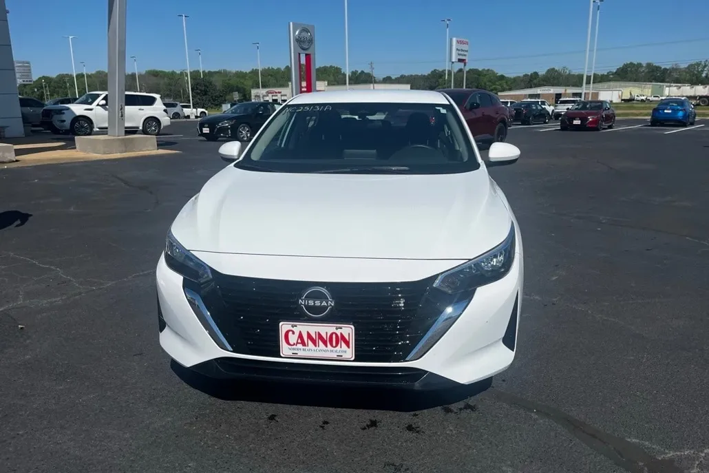 2024 Nissan Sentra SV photo 1