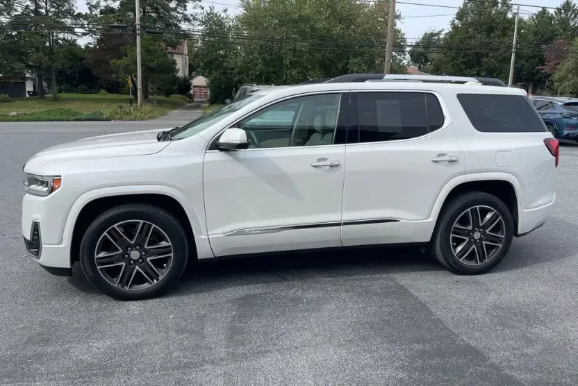 2020 Gmc Acadia Denali photo 1