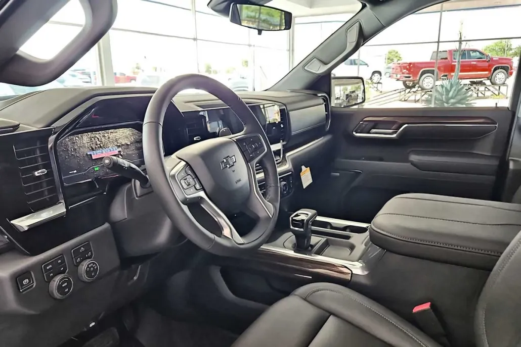 2025 Chevrolet Silverado 1500 LT Trail Boss photo 1
