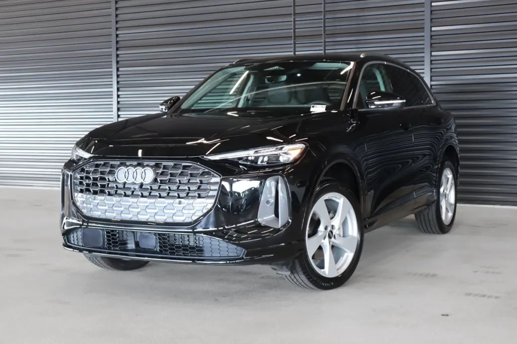 2025 Audi Q5 2.0T Premium Plus photo 1