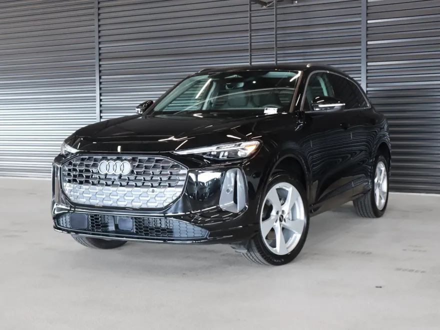 2025 Audi Q5 2.0T Premium Plus photo 1
