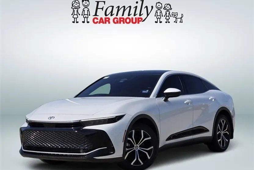 2023 Toyota Crown Limited photo 1