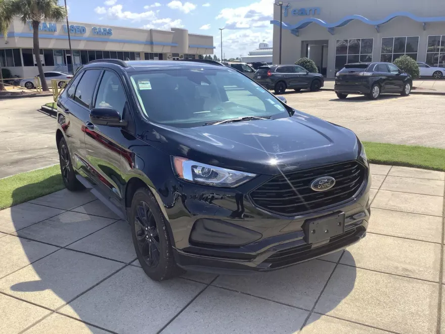 2022 Ford Edge SE photo 1