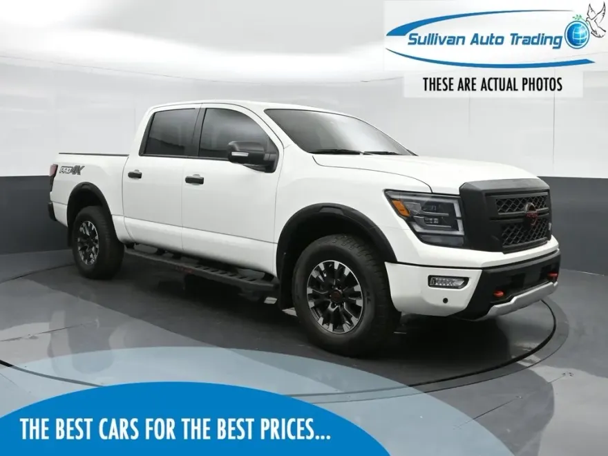 2023 Nissan Titan PRO-4X photo 1