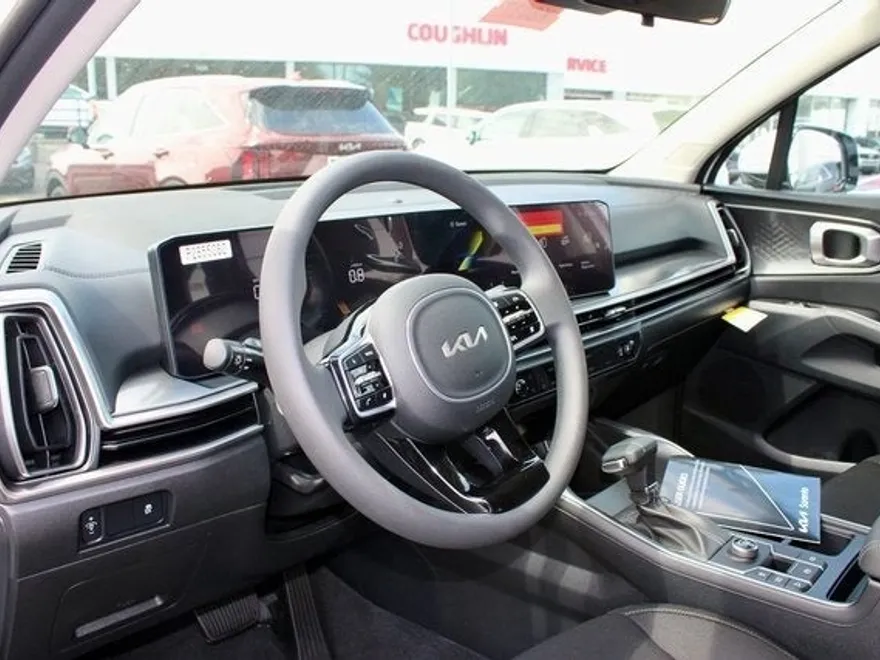 2025 Kia Sorento LX photo 7
