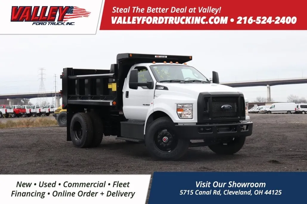 2025 Ford F-750 photo 1