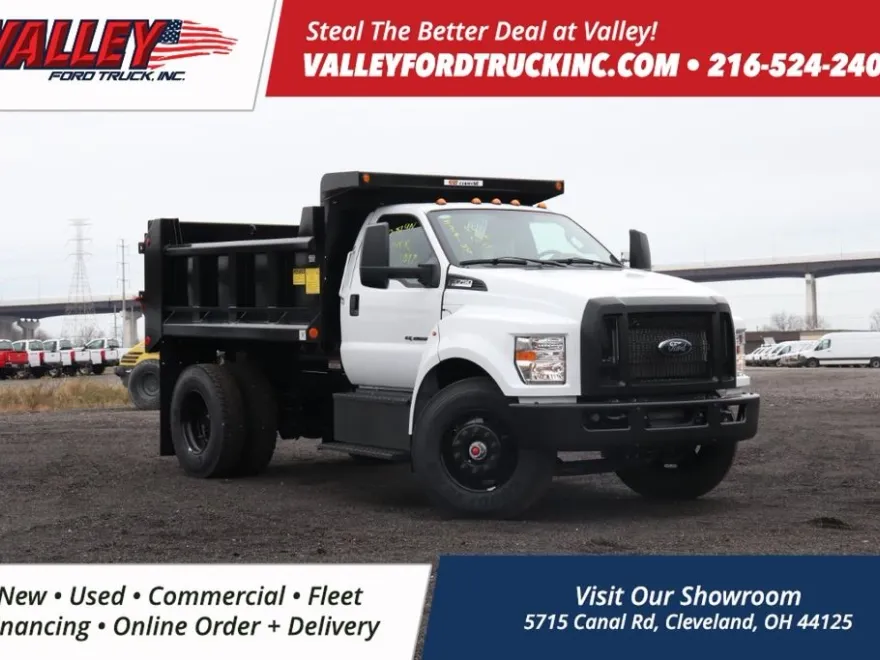 2025 Ford F-750 photo 1