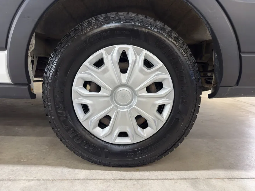 2019 Ford Transit Passenger XLT photo 1