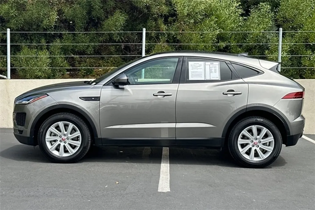 2018 Jaguar E-PACE S photo 1
