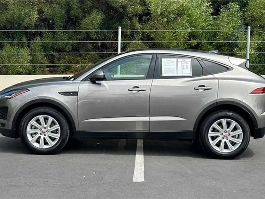2018 Jaguar E-PACE S photo 1