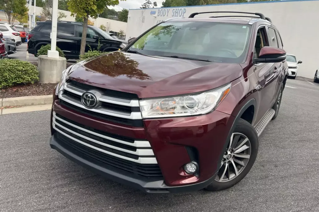 2019 Toyota Highlander XLE photo 1