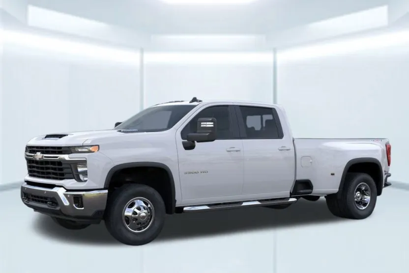 2026 Chevrolet Silverado 3500HD LT photo 1