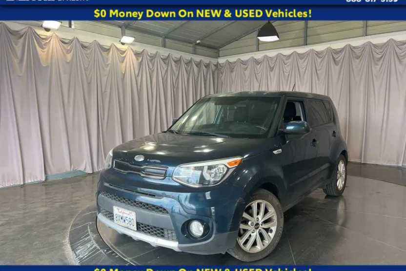 2017 Kia Soul Plus photo 1