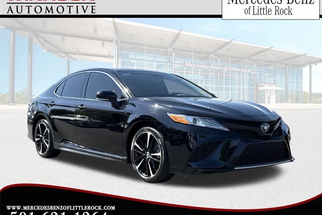 2020 Toyota Camry XSE photo 1