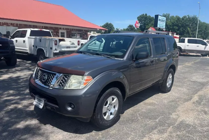 2012 Nissan Pathfinder S photo 1