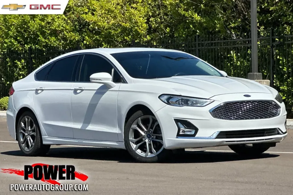 2020 Ford Fusion Hybrid Titanium photo 1