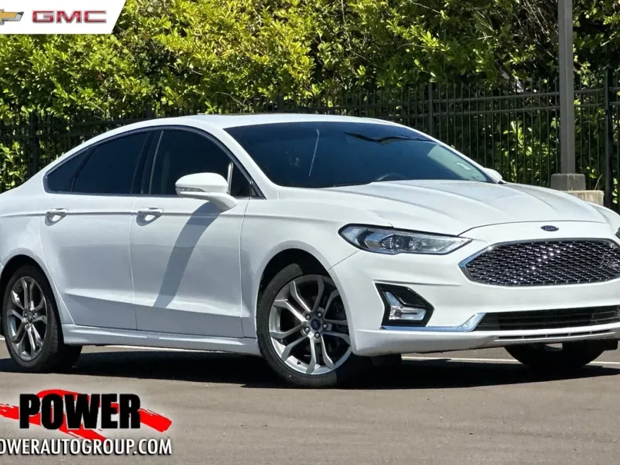 2020 Ford Fusion Hybrid Titanium photo 1
