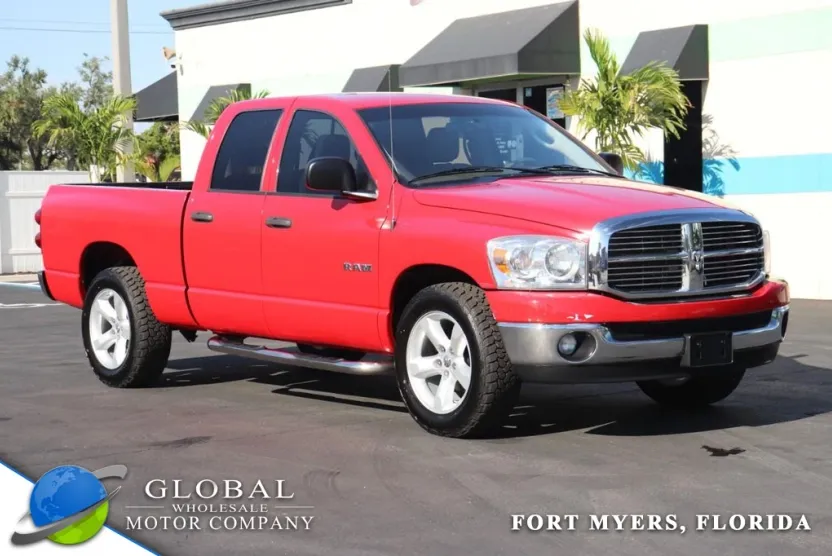 2008 Dodge Ram SLT photo 1