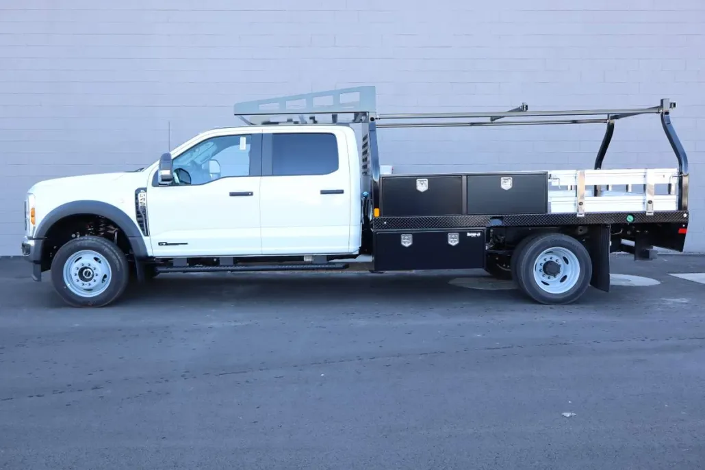 2024 Ford F-450 photo 1