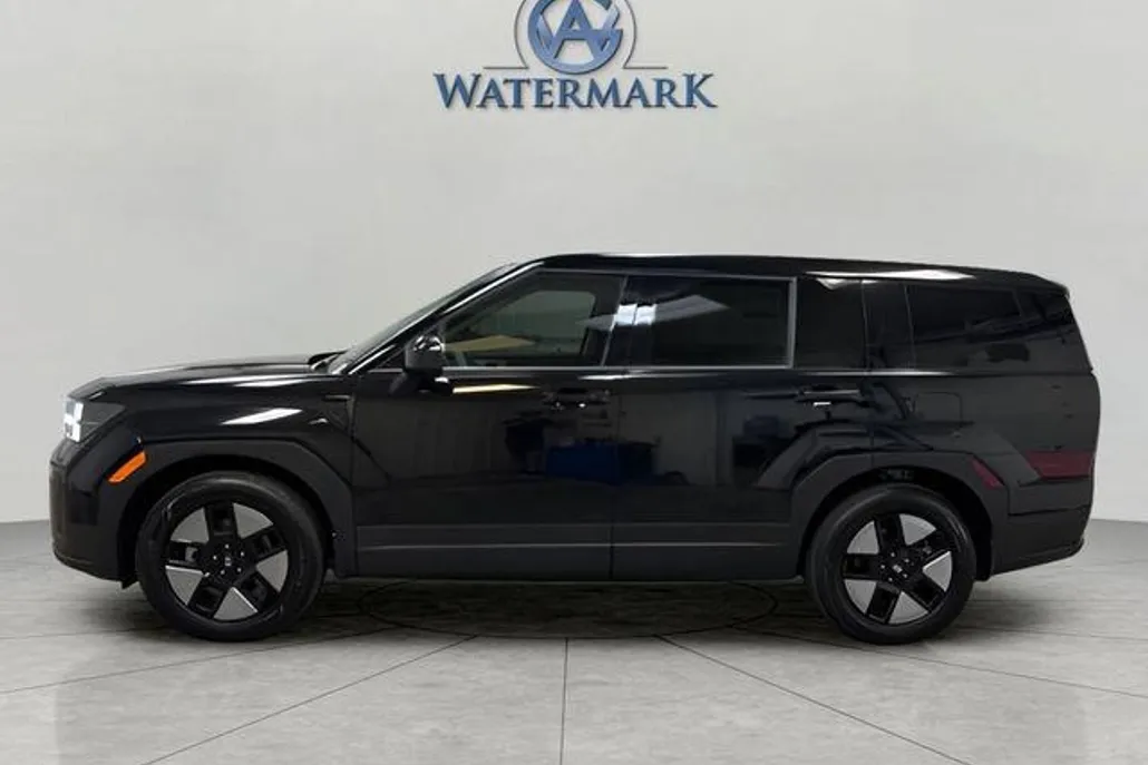 2026 Hyundai Santa Fe SE photo 1