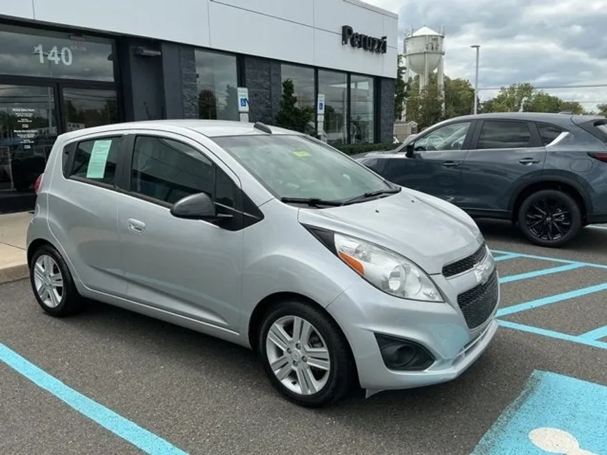 2015 Chevrolet Spark 1LT photo 1