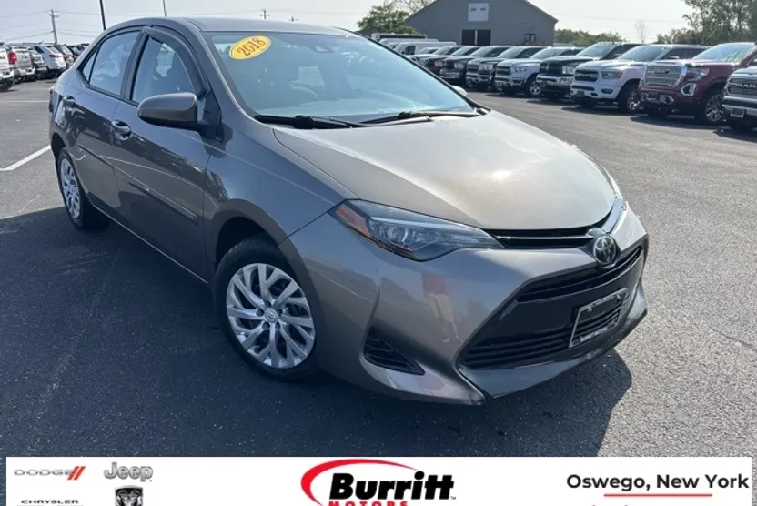 2018 Toyota Corolla L photo 1