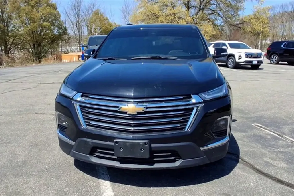 2022 Chevrolet Traverse Leather photo 1
