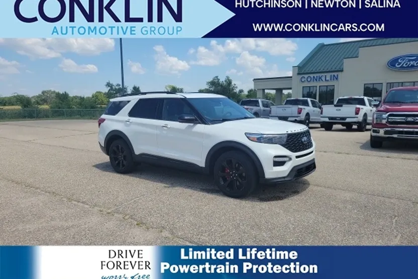 2022 Ford Explorer ST photo 1