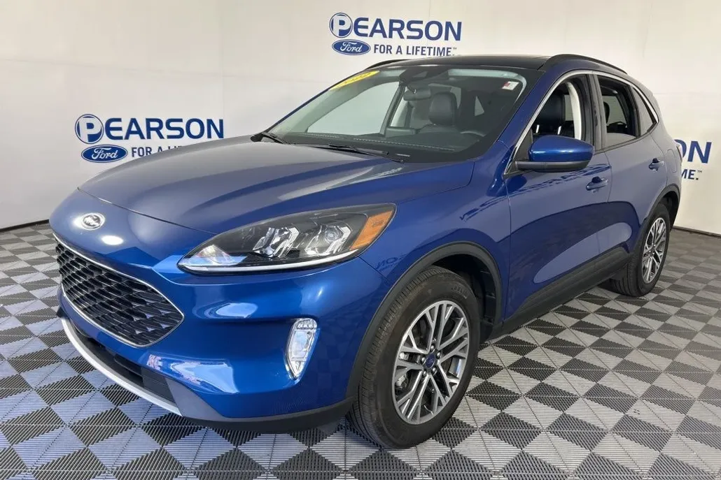 2022 Ford Escape SEL photo 1