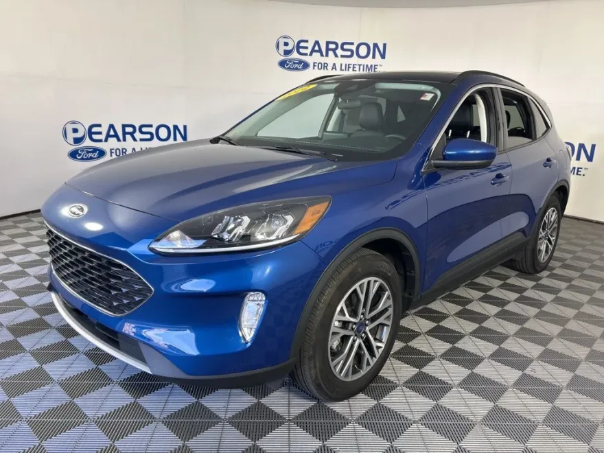 2022 Ford Escape SEL photo 1
