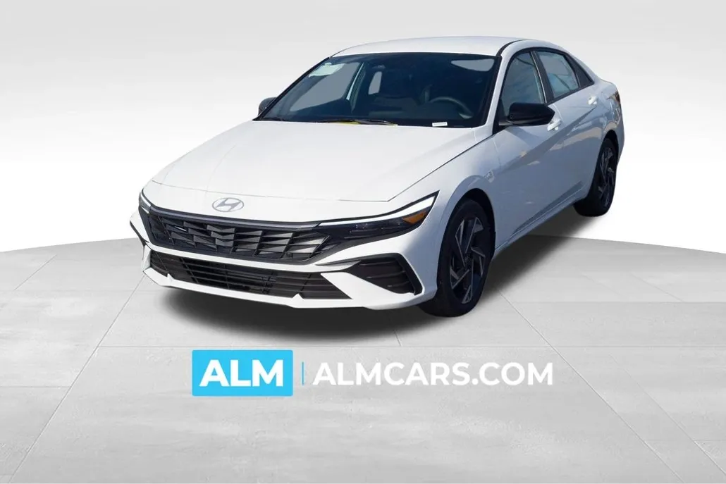 2025 Hyundai Elantra SEL Sport photo 1