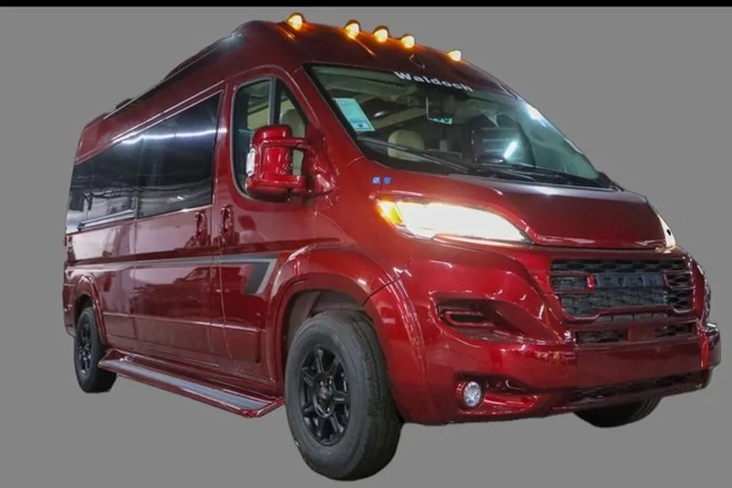 2023 Ram ProMaster 2500 Window Van photo 1