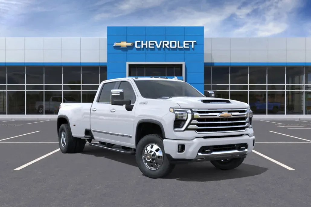 2026 Chevrolet Silverado 3500HD High Country photo 1