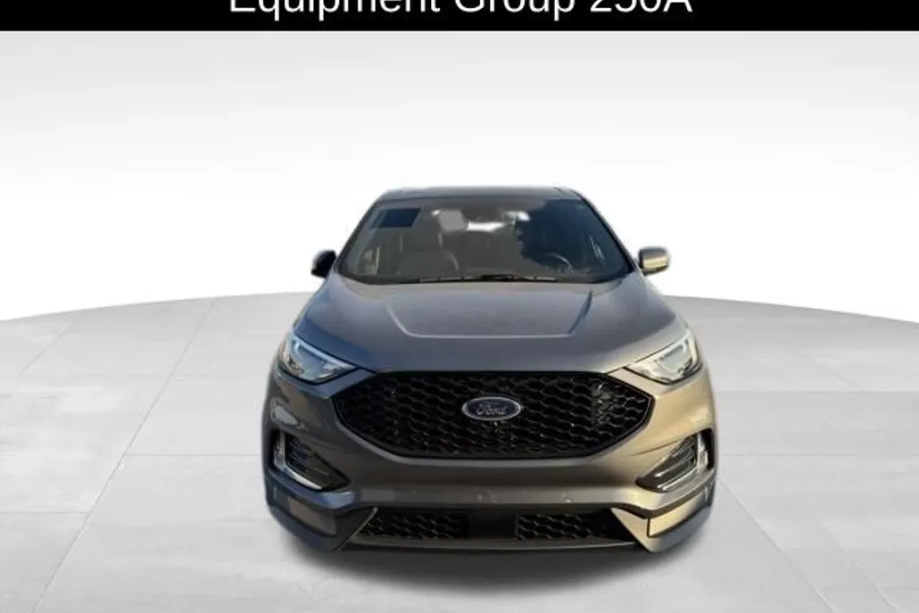 2024 Ford Edge ST photo 1