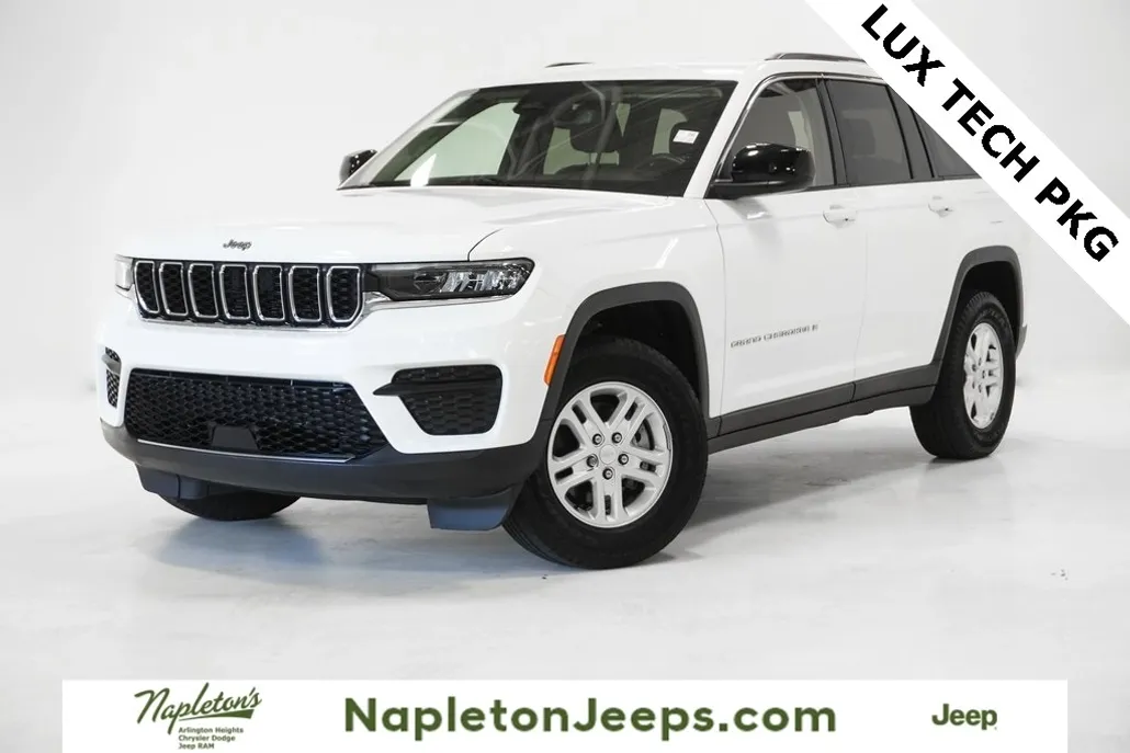 2022 Jeep Grand Cherokee Laredo photo 1