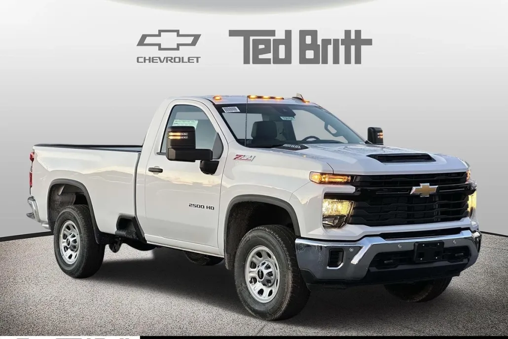 2025 Chevrolet Silverado 2500HD photo 1
