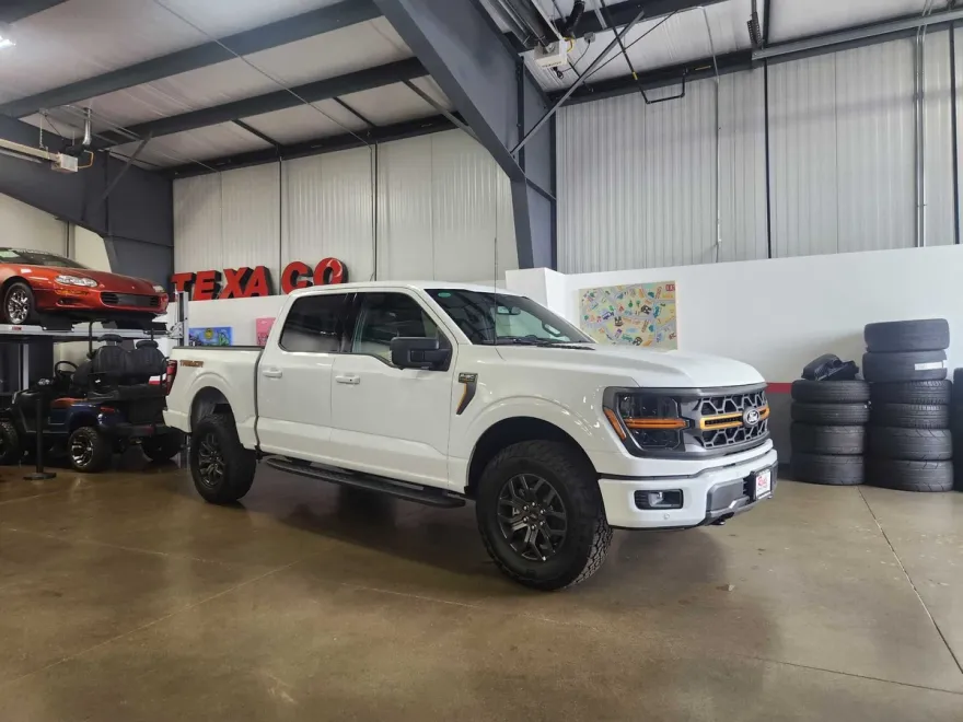 2025 Ford F-150 Tremor photo 1