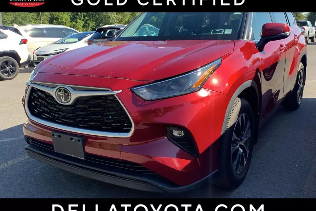 2022 Toyota Highlander XLE photo 1